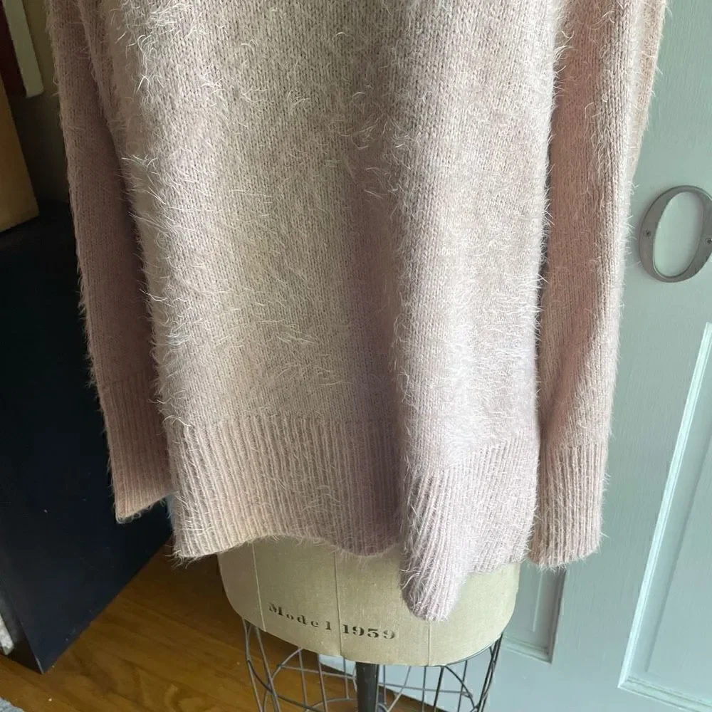 CALVIN KLEIN JEANS | light pink eyelash crewneck sweater XL - Picture 4 of 10